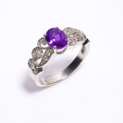 905F0B87 3B59 454F A333 ECD9ED92FAF9