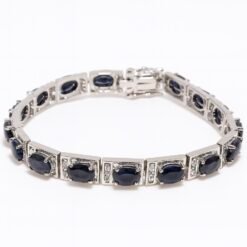 FC6B1D18 B910 48A7 B140 931A400EFDDB